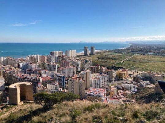 Entre El Mar Y La Colina Apartment
